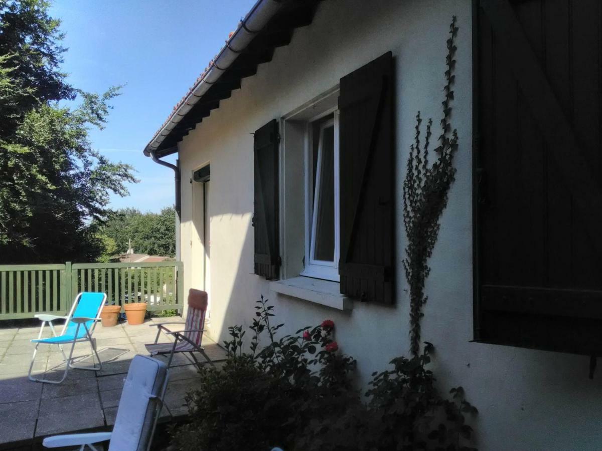 Chez Black And White Les Martys Exterior foto